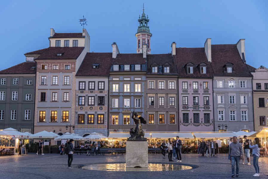 Polonia - Varsovia 071 - plaza de la Ciudad Vieja.jpg